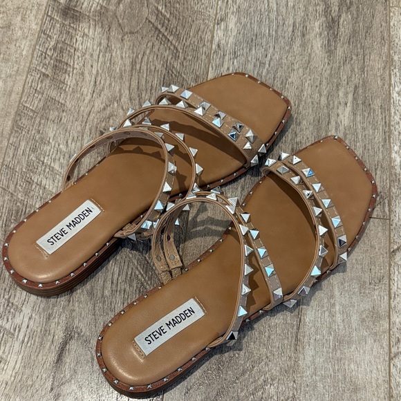 Steve Madden Brown Sandals with Silver Studs - Picture 1 of 3